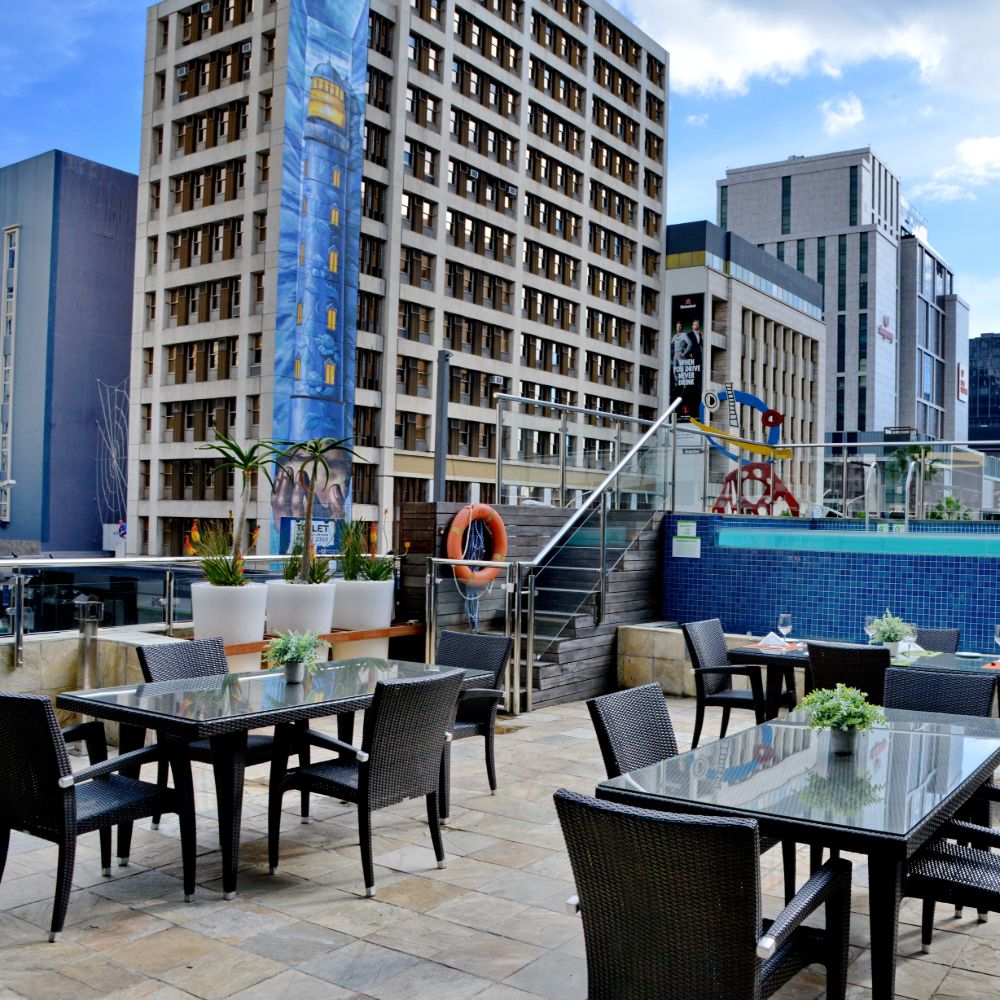 Cresta Grande Pool Area